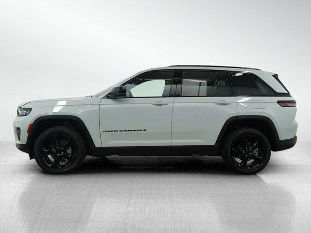 used 2024 Jeep Grand Cherokee car, priced at $39,998