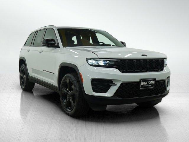 used 2024 Jeep Grand Cherokee car, priced at $39,998