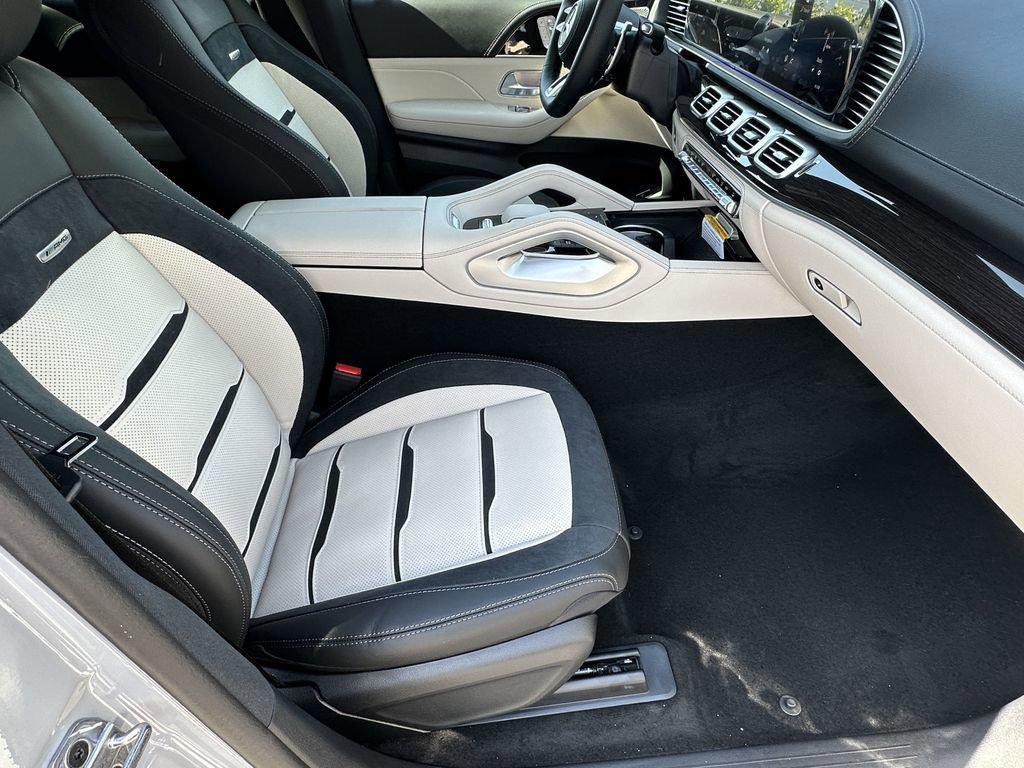 new 2025 Mercedes-Benz AMG GLE 53 car, priced at $103,155
