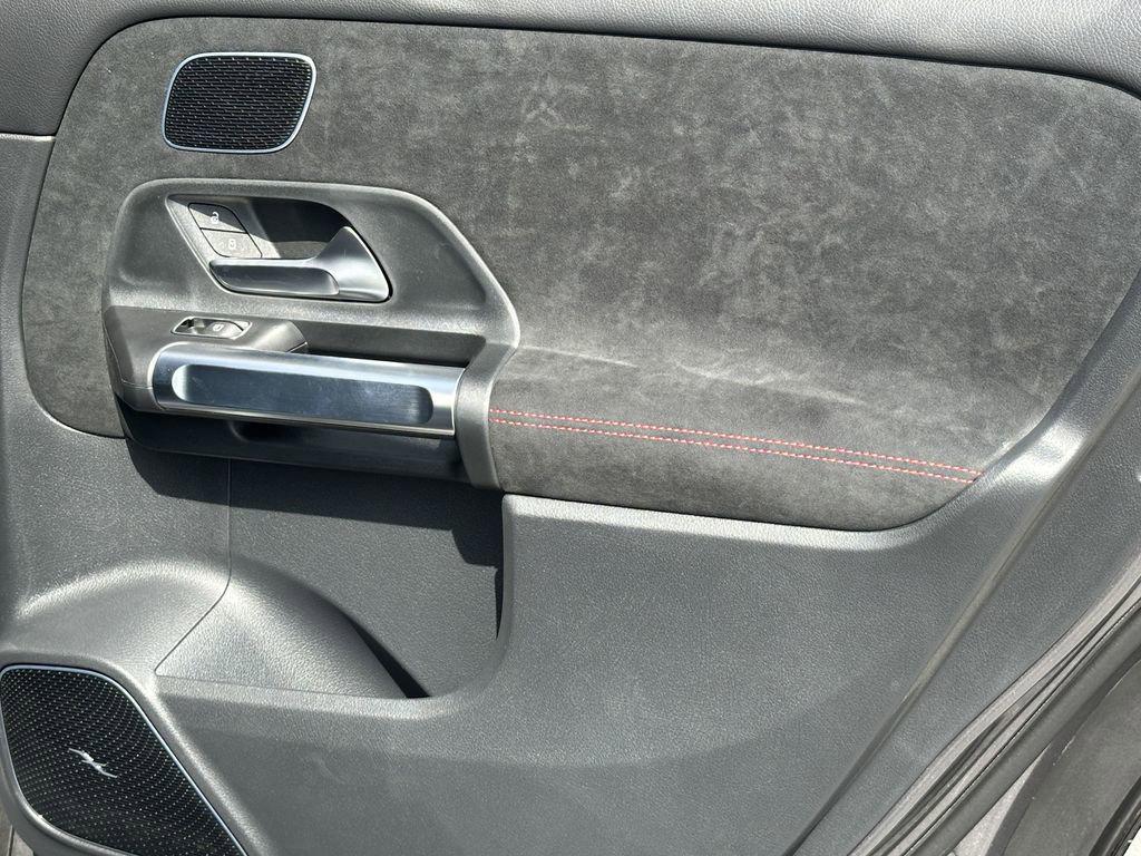 new 2025 Mercedes-Benz GLB 250 car, priced at $54,975