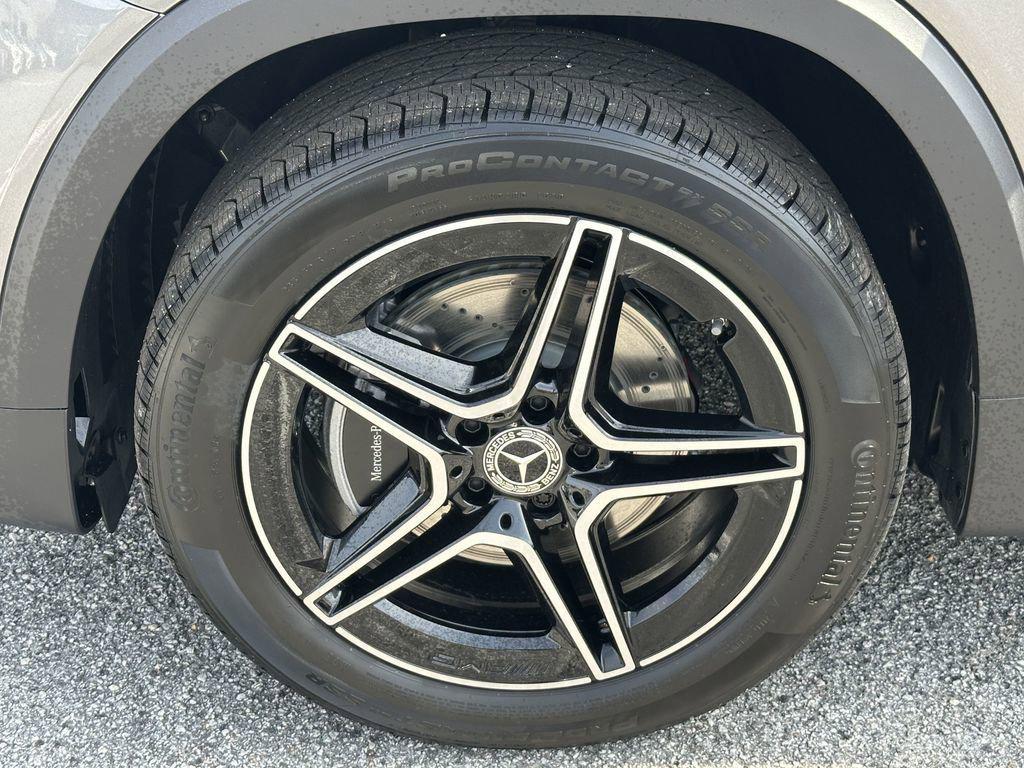 new 2025 Mercedes-Benz GLB 250 car, priced at $54,975