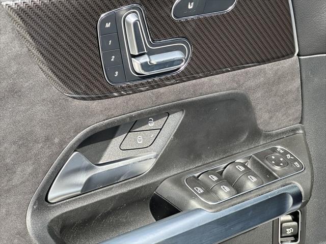 new 2025 Mercedes-Benz GLB 250 car, priced at $54,975