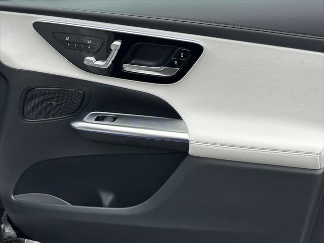 new 2025 Mercedes-Benz GLC 300 car, priced at $67,630