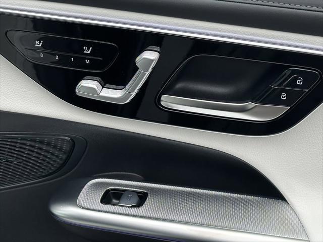 new 2025 Mercedes-Benz GLC 300 car, priced at $67,630