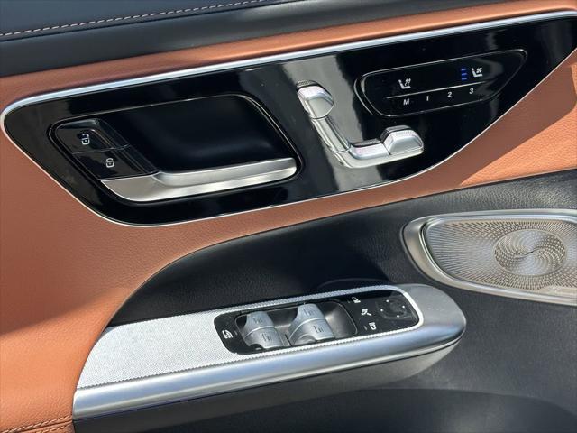 new 2025 Mercedes-Benz GLC 300 car, priced at $61,465