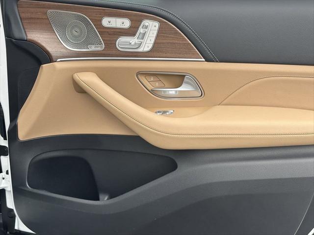 new 2025 Mercedes-Benz GLE 580 car, priced at $108,345
