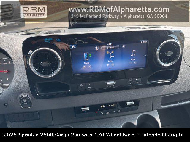 new 2025 Mercedes-Benz Sprinter 2500 car