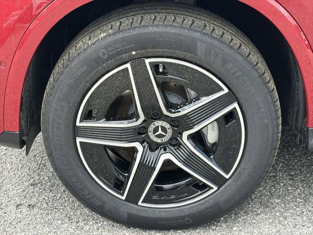 new 2025 Mercedes-Benz GLC 300 car, priced at $62,995