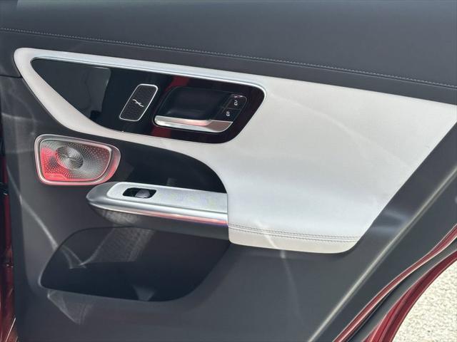 new 2025 Mercedes-Benz GLC 300 car, priced at $62,995
