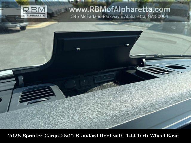 new 2025 Mercedes-Benz Sprinter 2500 car