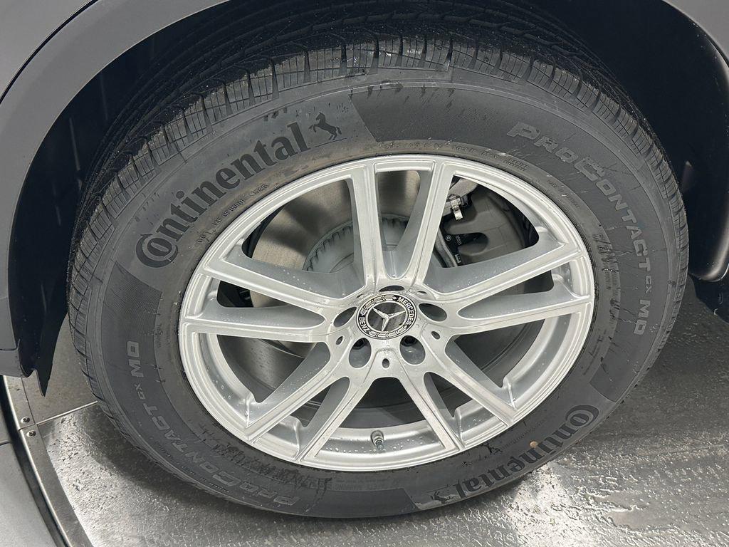 new 2026 Mercedes-Benz GLC 300 car, priced at $57,885