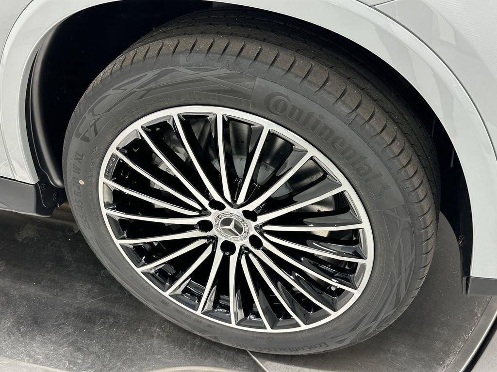 new 2026 Mercedes-Benz GLC 300 car, priced at $66,390