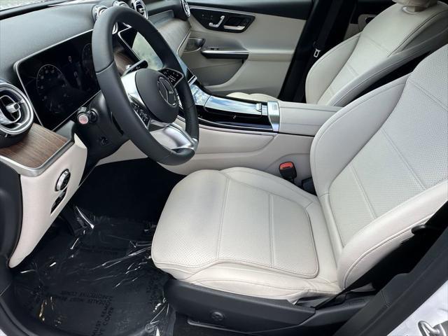 new 2025 Mercedes-Benz GLC 300 car, priced at $55,565