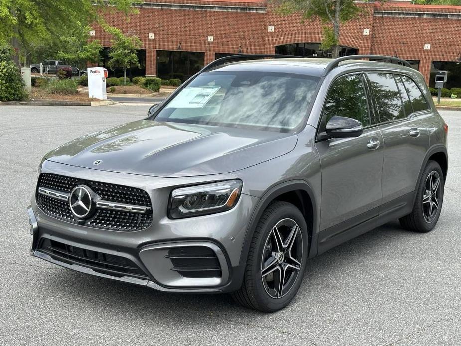 new 2024 Mercedes-Benz GLB 250 car, priced at $52,765