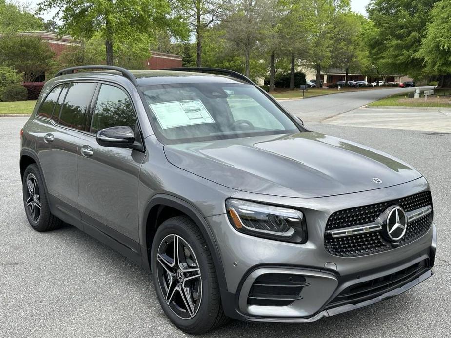 new 2024 Mercedes-Benz GLB 250 car, priced at $52,765