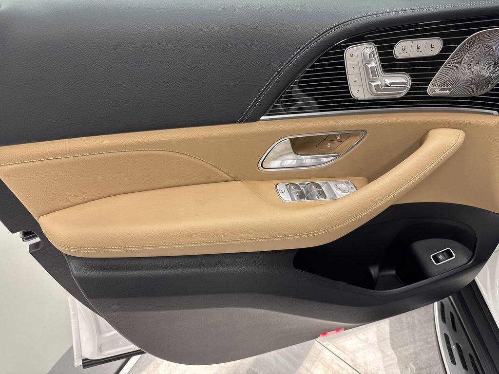 new 2026 Mercedes-Benz GLS 580 car, priced at $122,585