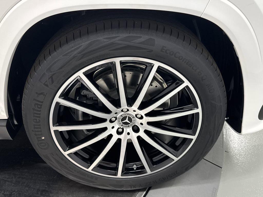 new 2026 Mercedes-Benz GLS 580 car, priced at $122,585