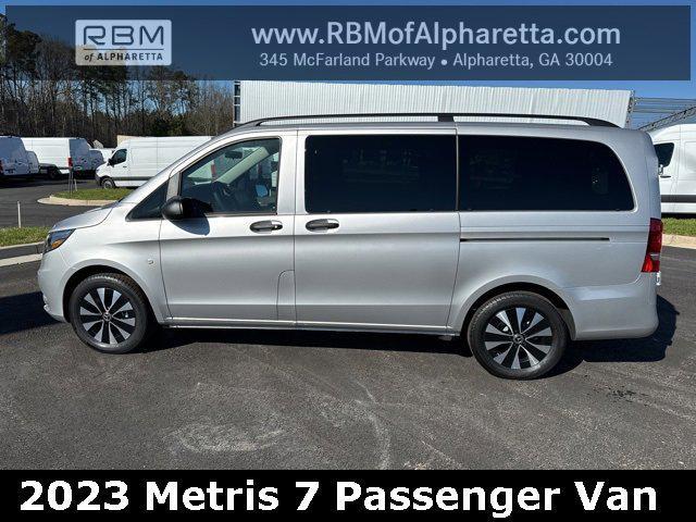 new 2023 Mercedes-Benz Metris car