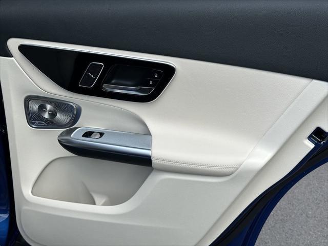 new 2025 Mercedes-Benz GLC 300 car, priced at $58,735