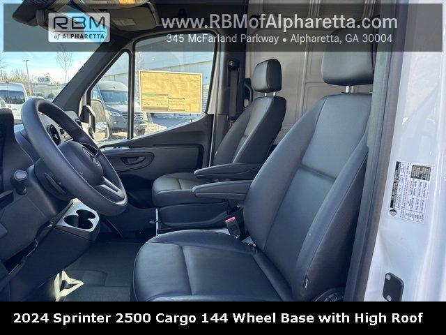 new 2024 Mercedes-Benz Sprinter 2500 car