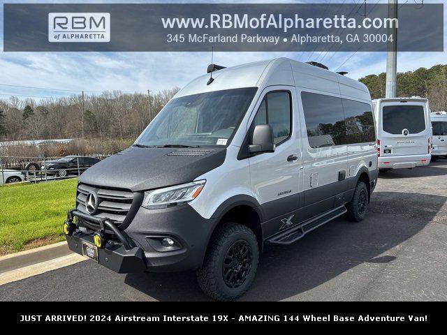 new 2022 Mercedes-Benz Sprinter 2500 car