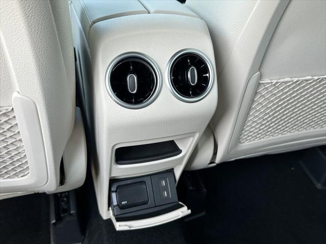 new 2025 Mercedes-Benz GLB 250 car, priced at $52,265