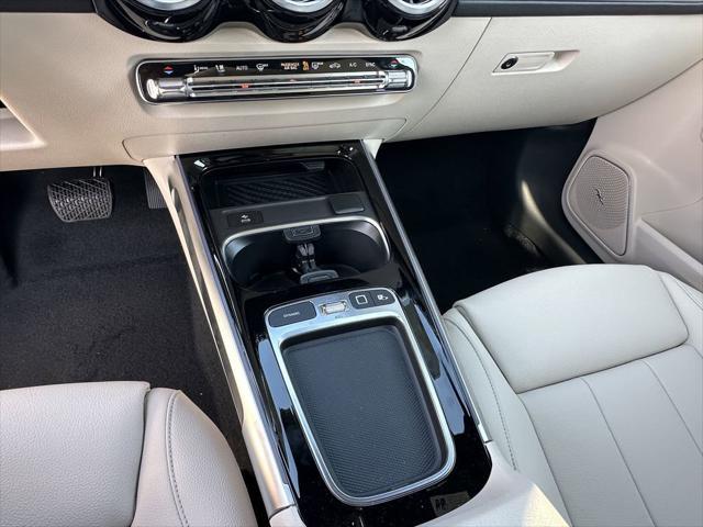 new 2025 Mercedes-Benz GLB 250 car, priced at $52,265