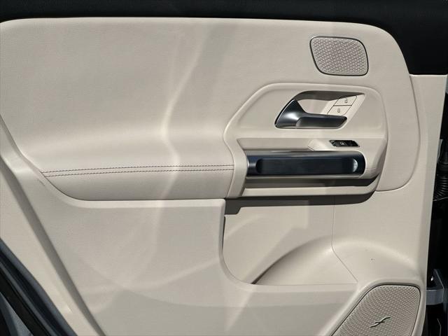 new 2025 Mercedes-Benz GLB 250 car, priced at $52,265