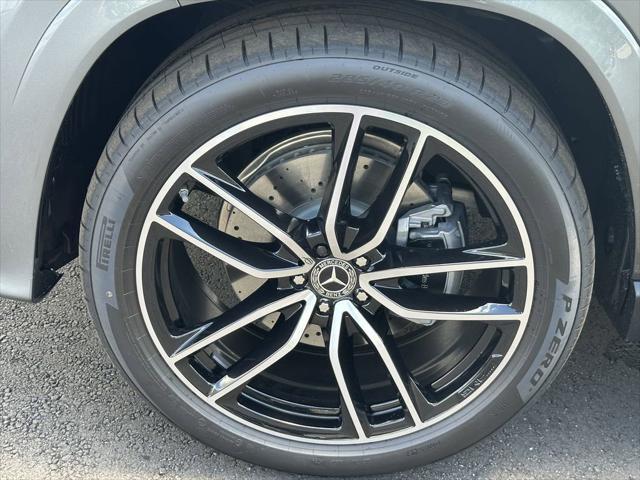 new 2025 Mercedes-Benz GLS 580 car, priced at $125,455