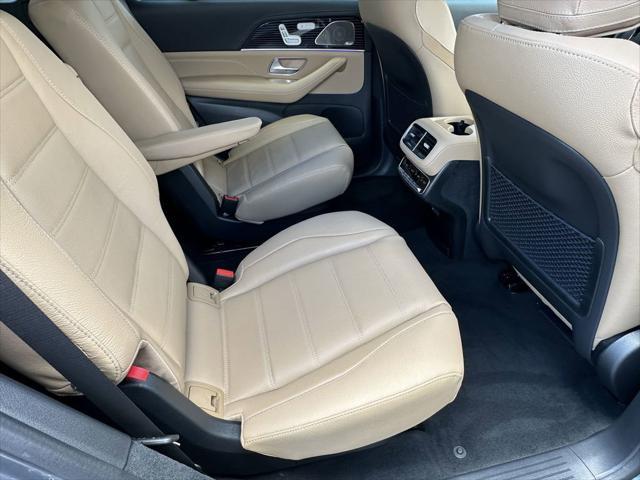 new 2025 Mercedes-Benz GLS 580 car, priced at $125,455