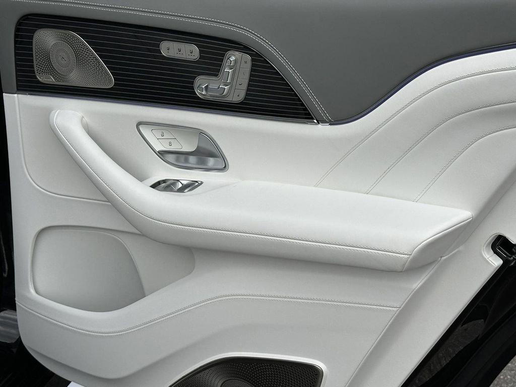 new 2025 Mercedes-Benz Maybach GLS 600 car, priced at $204,445