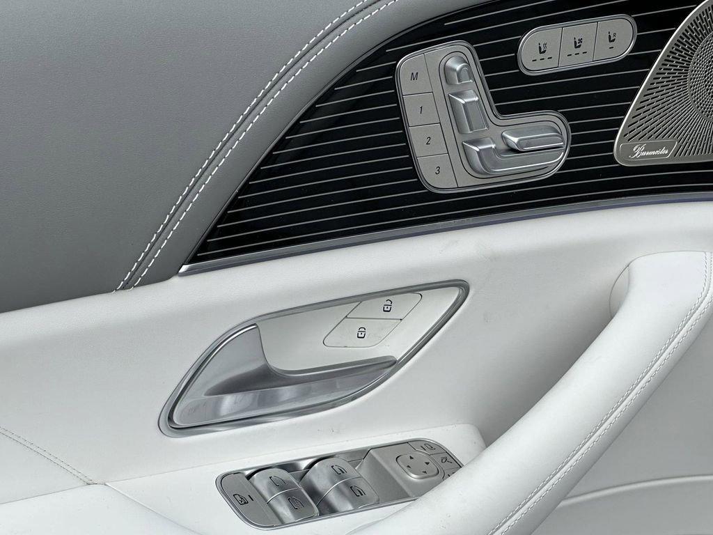 new 2025 Mercedes-Benz Maybach GLS 600 car, priced at $204,445