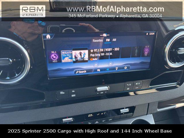 new 2025 Mercedes-Benz Sprinter 2500 car