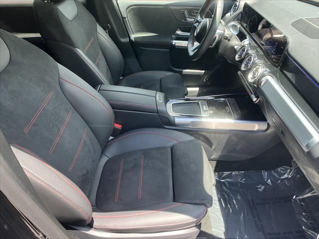 used 2024 Mercedes-Benz GLB 250 car, priced at $40,998