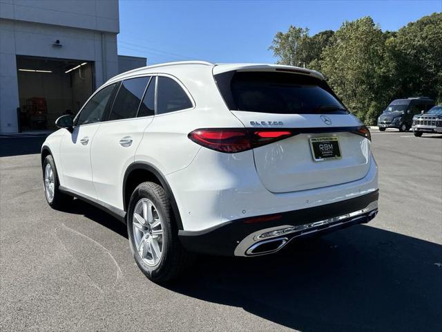 new 2025 Mercedes-Benz GLC 300 car, priced at $54,250