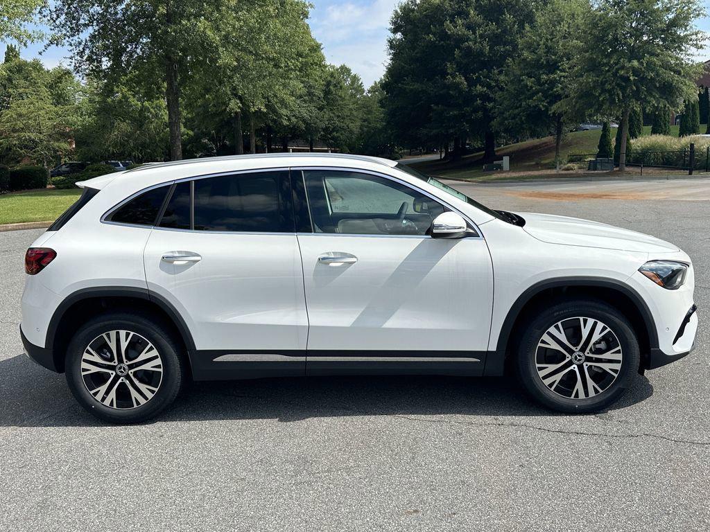 new 2025 Mercedes-Benz GLA 250 car, priced at $48,795