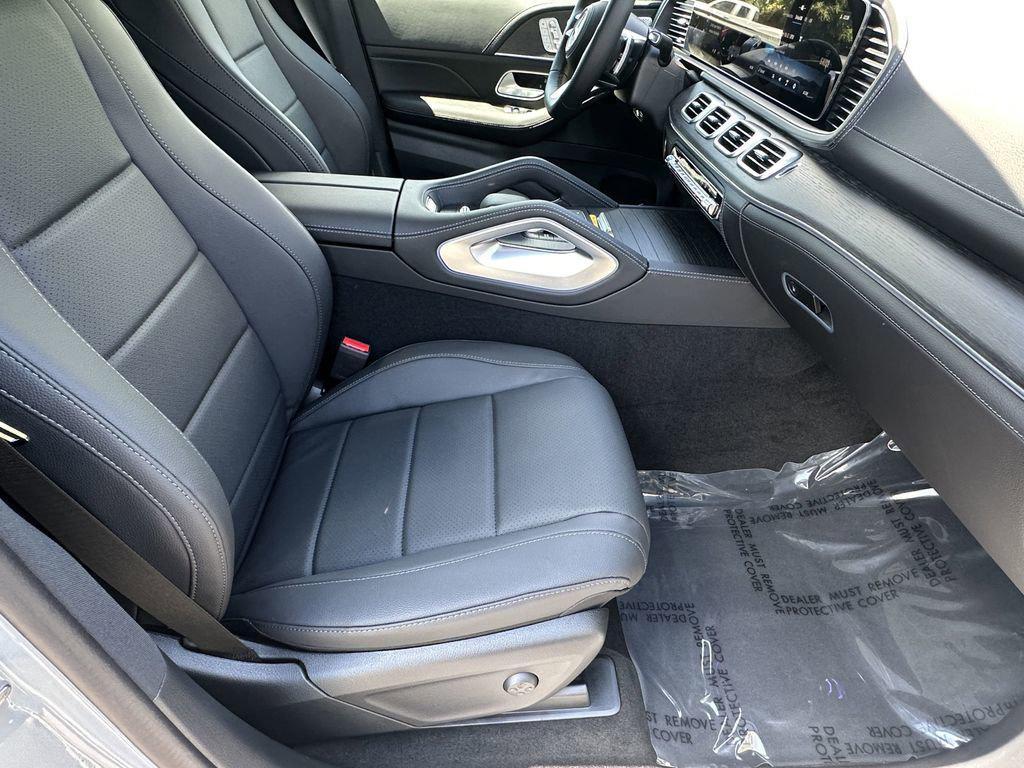 new 2025 Mercedes-Benz GLS 450 car, priced at $101,275