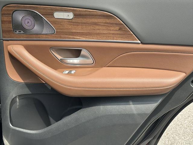 new 2025 Mercedes-Benz GLE 450 car, priced at $86,375