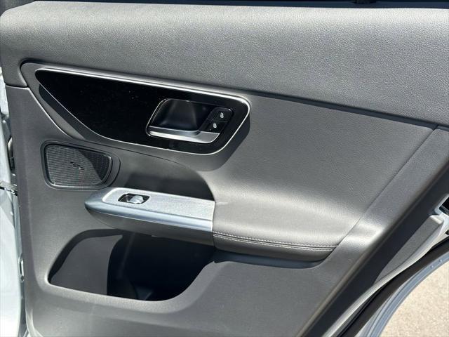 new 2025 Mercedes-Benz GLC 300 car, priced at $58,895