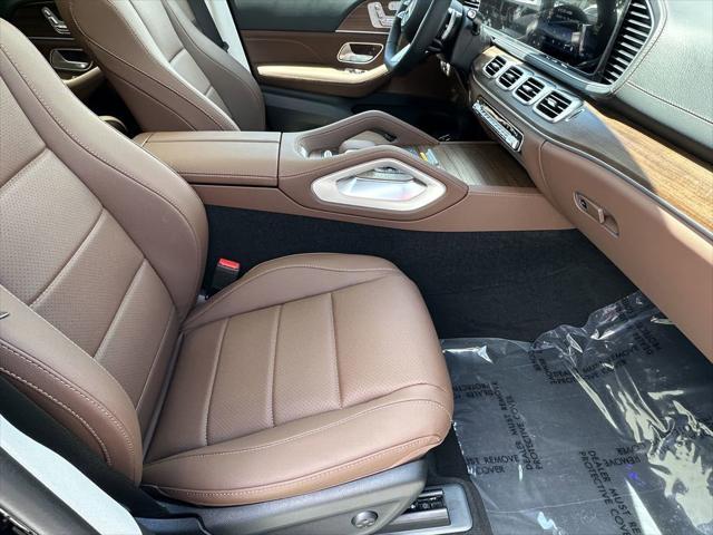 new 2025 Mercedes-Benz GLS 450 car, priced at $98,325
