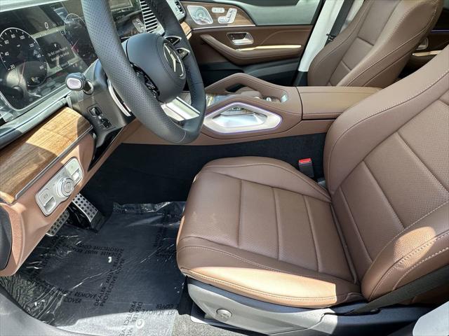 new 2025 Mercedes-Benz GLS 450 car, priced at $98,325