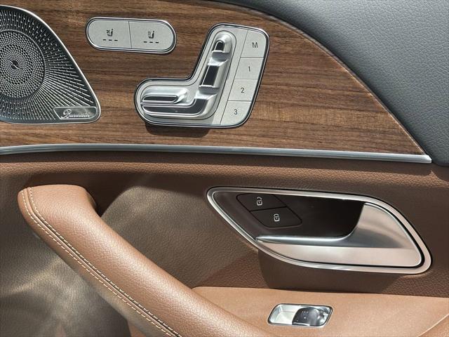 new 2025 Mercedes-Benz GLS 450 car, priced at $98,325