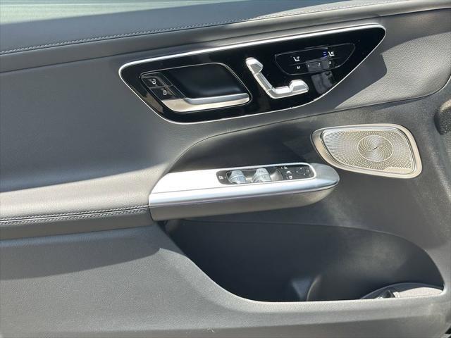 new 2025 Mercedes-Benz GLC 300 car, priced at $62,465