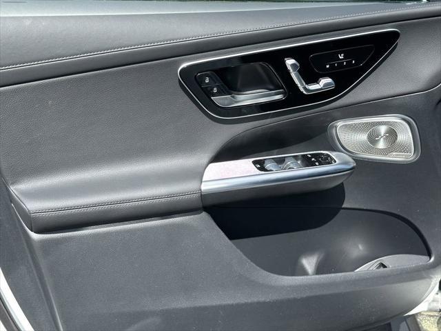 new 2025 Mercedes-Benz GLC 300 car, priced at $61,025