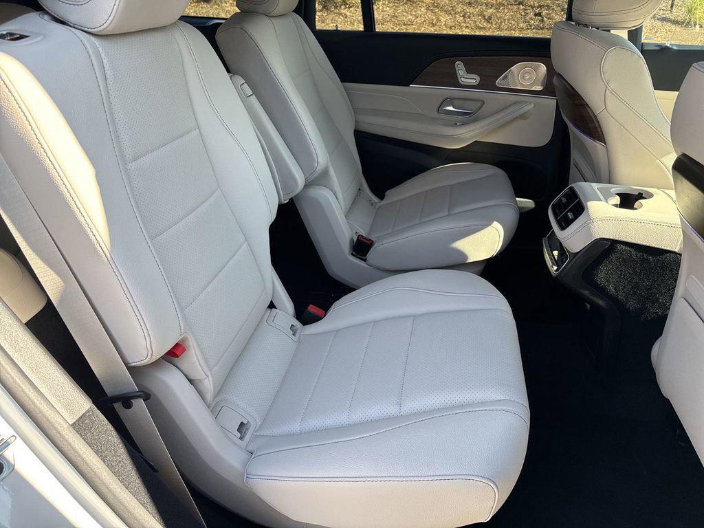 new 2025 Mercedes-Benz GLS 450 car, priced at $103,345