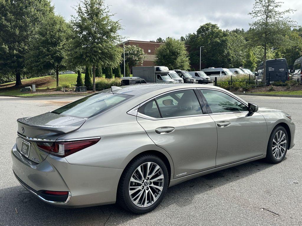 used 2020 Lexus ES 300h car, priced at $32,999