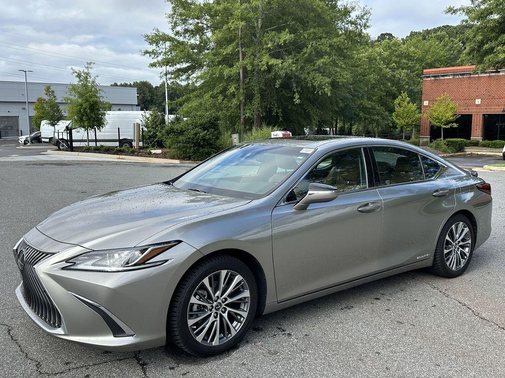 used 2020 Lexus ES 300h car, priced at $32,999