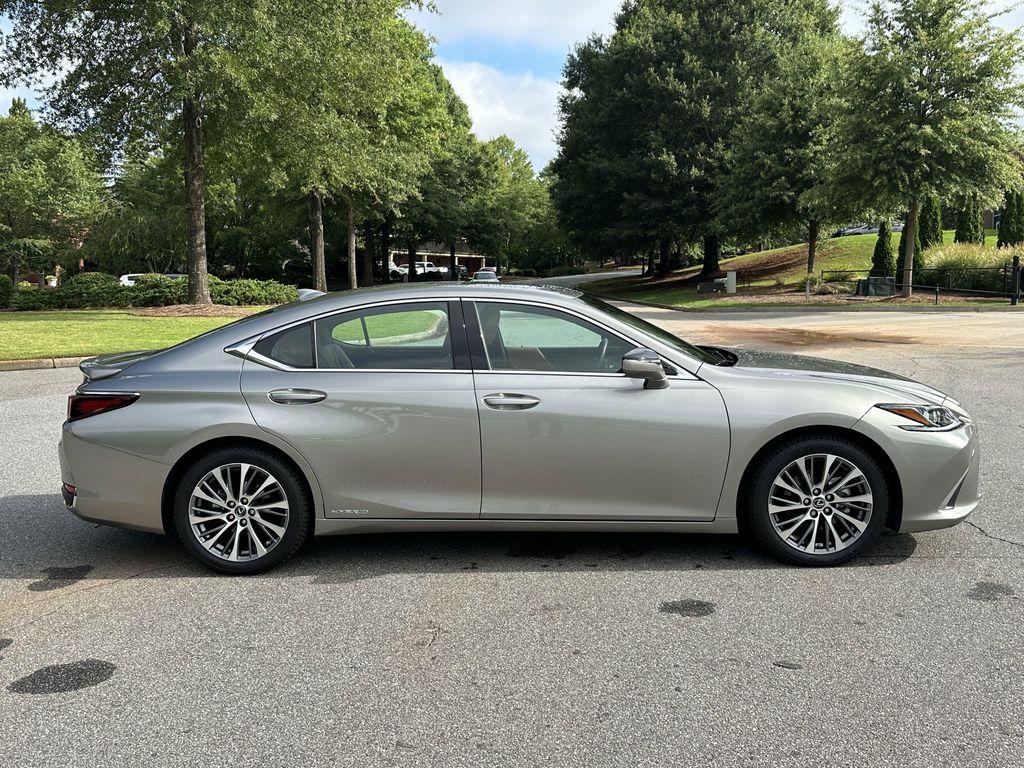used 2020 Lexus ES 300h car, priced at $32,999