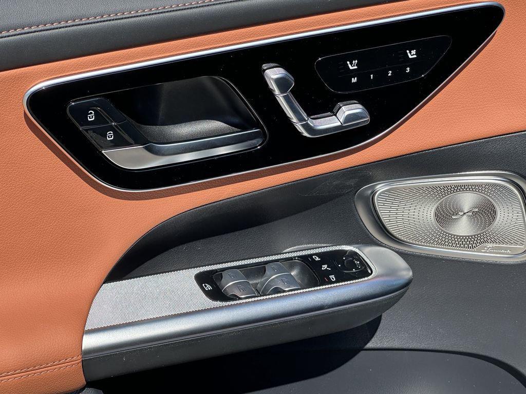 new 2025 Mercedes-Benz GLC 350e car, priced at $70,215