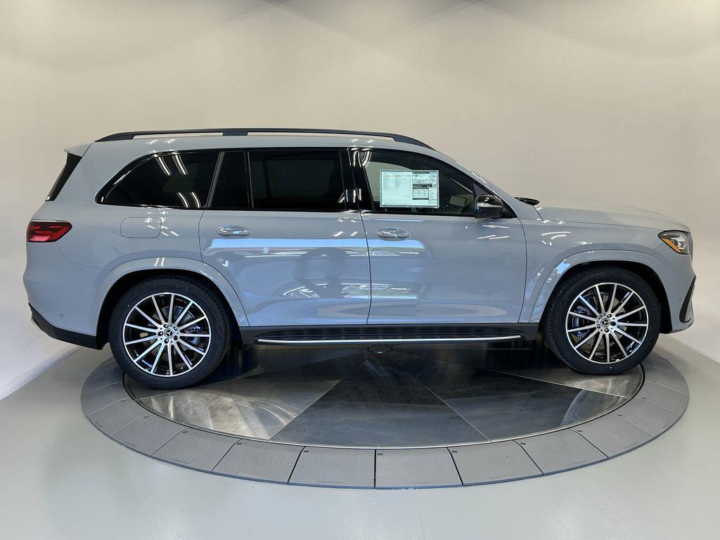new 2026 Mercedes-Benz GLS 580 car, priced at $125,625
